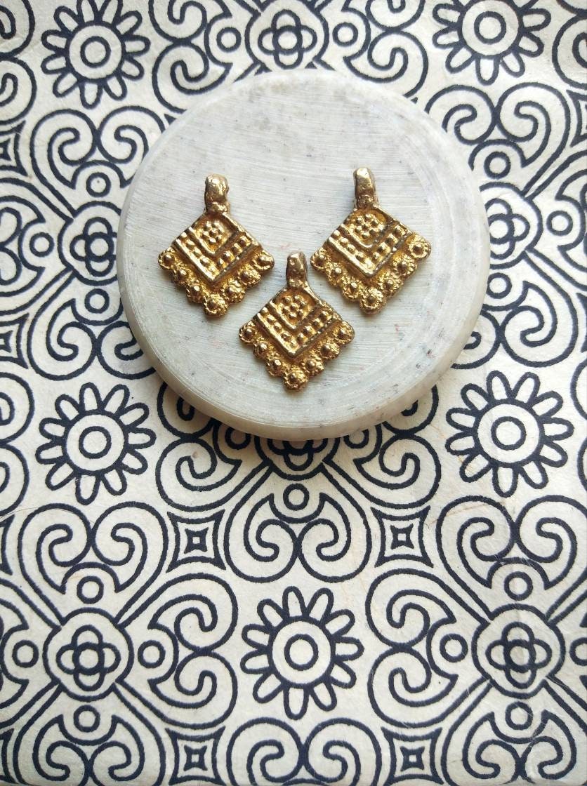 Macrame charms-DIY Macrame charms for jewelry and macrame