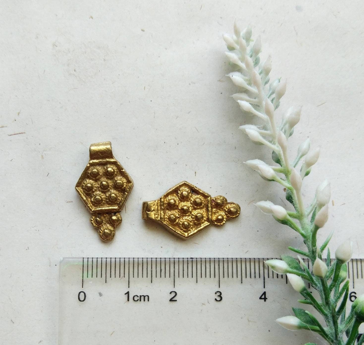 Brass Jewelry Connector – Elegant and durable piece for creative jewelry designs.