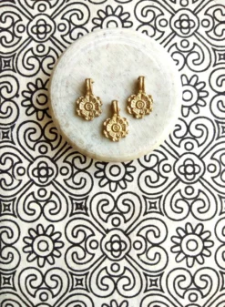 flowers macrame brass charms