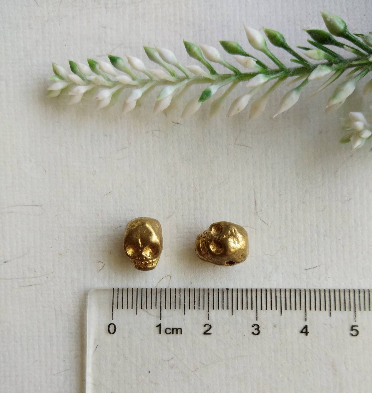 Skull charms beads – Unique skull beads for macrame crafts.