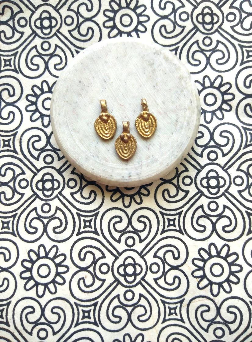 Elegant Brass Oval Charms for Jewelry Crafting