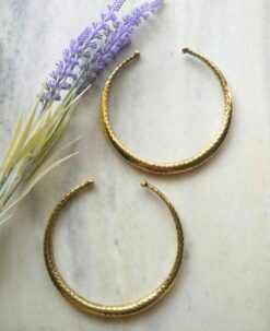 Hammered Shine Finish Brass Choker Set