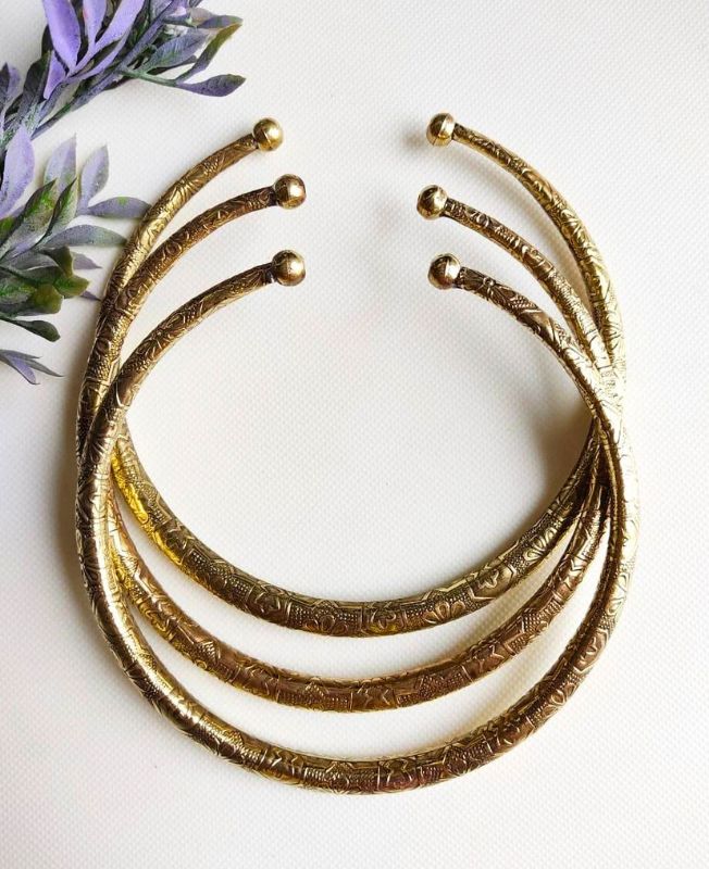 Tribal Finish Brass Choker Set