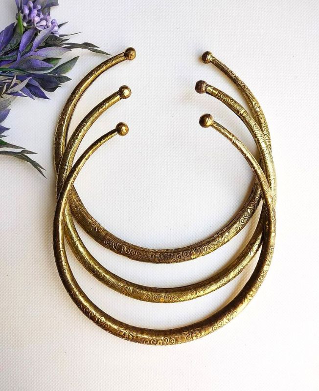 Royal Finish Brass Choker Set