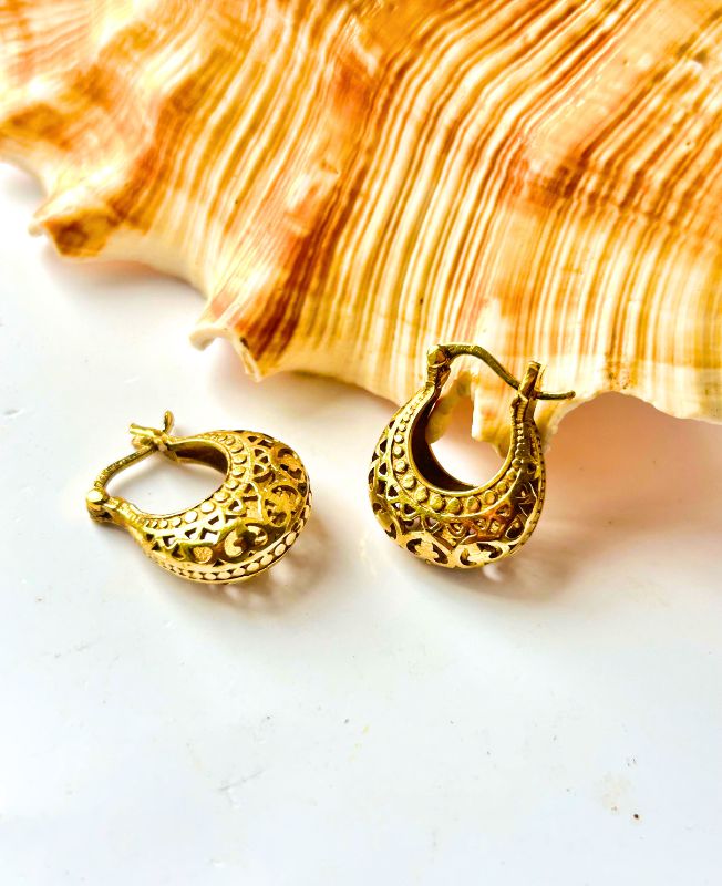 5/20 Pairs Adorned Dome Shaped Hoop Brass Earrings