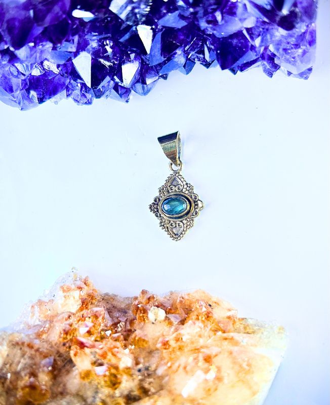 1/3/10 Pieces Oval Labradorite Brass Pendant