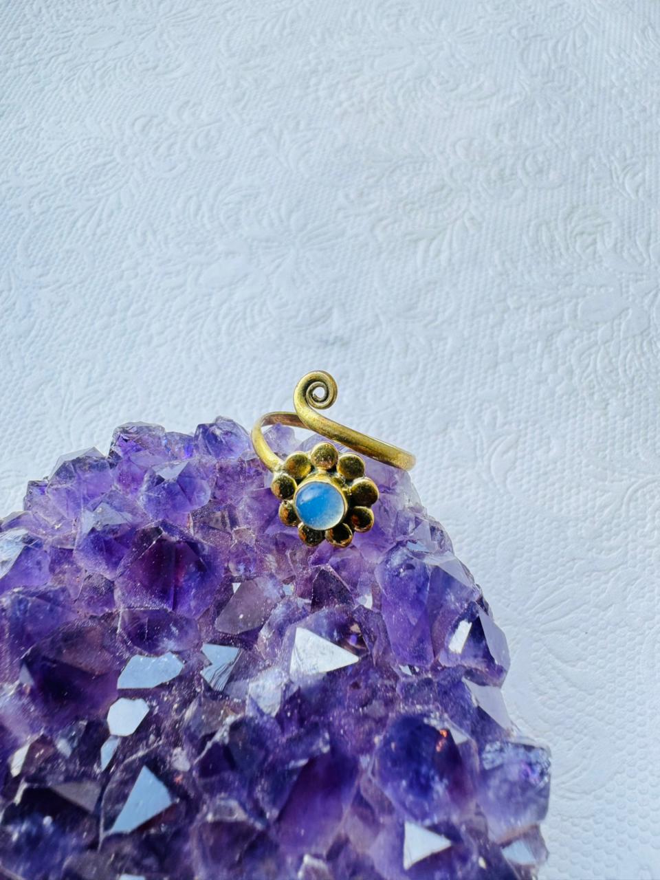 5/20 Pieces Moonstone Spiral Flower Brass Ring