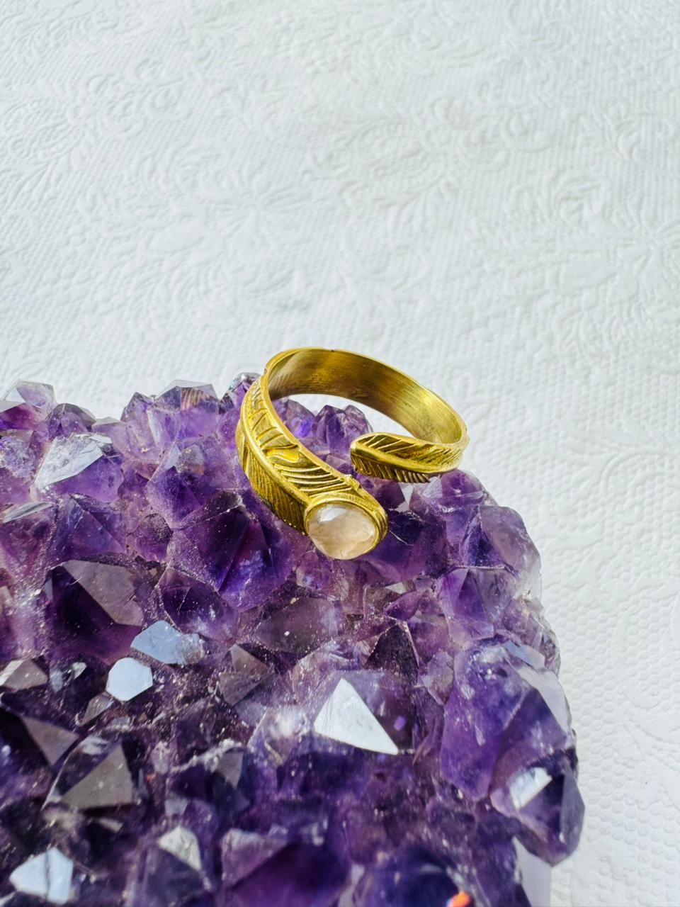 5/20 Pieces Detailed Feather Gemstone Brass Ring