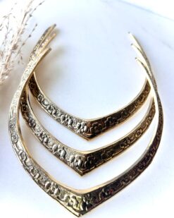 Floral Relief Texture Brass Choker Set