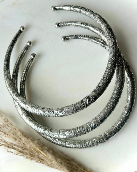 Moon Grain Silver Tone Brass Choker Set