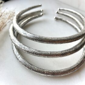 Whispering Vines Engraved Silver Tone Brass Choker Set